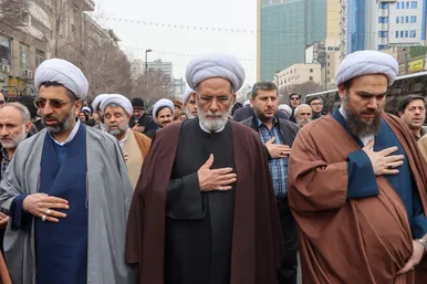 تشییع  پیکر آیت الله محمد امامی کاشانی