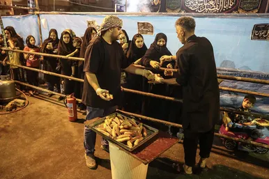 آیین سینی گردانی حضرت قاسم علیه السلام در شب هشتم محرم