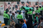 پاکبان‌های مشهدی، خیابان‌های نجف را رفت و روب می‌کنند