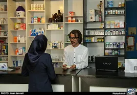 در طرح دارویار همه بیمه می&zwnj;شوند | سه دهک اول رایگان است