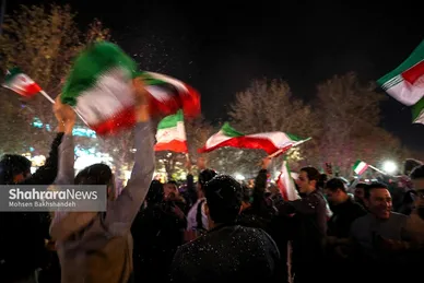 شادی مردم مشهد بعد از برد تیم ملی ایران ۲