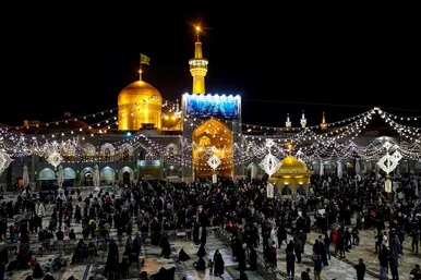 چراغانی حرم مطهر امام رضا (ع) به مناسبت مبعث پیامبر (ص)