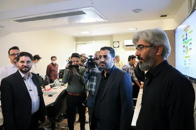 حضور شهردار مشهد در روزنامه شهرآرا به مناسبت روز خبرنگار