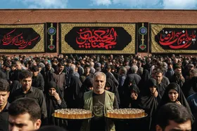 جاماندگان پیاده روی اربعین حال و هوای شهر مشهد را کربلایی می&zwnj;کنند | بُعد منزل نبود در سفر روحانی
