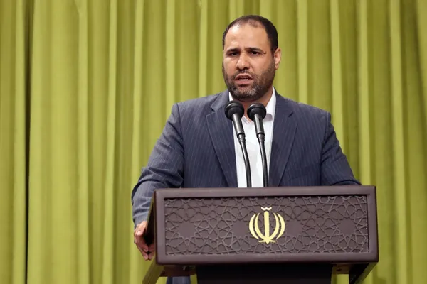 رهبر معظم انقلاب در دیدار معلمان: تشکر از معلم برای توجه دادن افکار عمومی به اهمیت معلم است + فیلم و تصاویر
