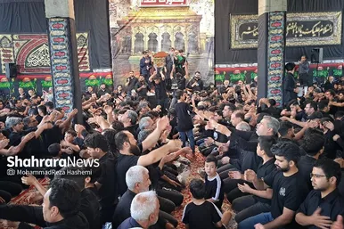 ظهر عاشورا در هیئت قندهاری‌های مشهد