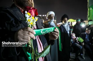 گلباران حرم مطهر رضوی در شب میلاد جوادالائمه (ع)