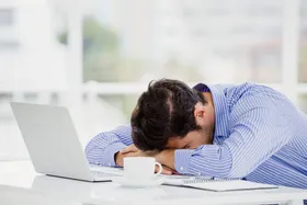 علت خستگی و بی&zwnj;حالی مداوم چیست؟