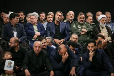 گزارش تصویری | مراسم بزرگداشت شهدای جنگ تحمیلی اخیر با حضور رهبر انقلاب اسلامی