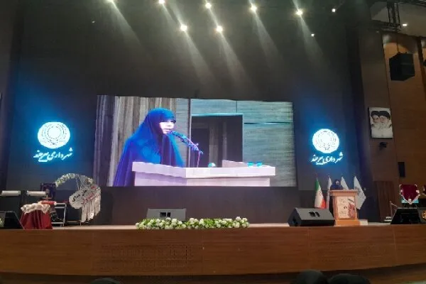 دختر سرلشکر شهید حسین سلامی