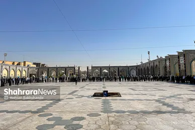 تشییع پیکر مرحوم حیدر رحیم‌پور ازغدی در حرم امام رضا (ع)