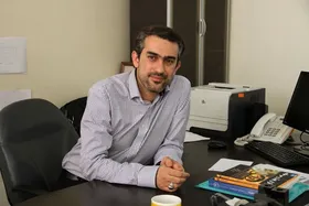 آیا فرزند وزیر پیشنهادی اقتصاد دوتابعیتی است؟ + فیلم