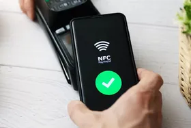 کدام بانک&zwnj;های ایرانی پرداخت با موبایل یا NFC را فعال کرده&zwnj;اند؟
