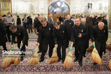 آیین جاروکشی حرم مطهر رضوی