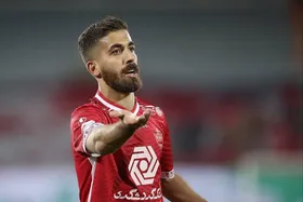 تصمیم سخت یحیی گل محمدی در مورد خط دفاع پرسپولیس