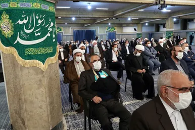 دیدار جمعی از مسئولان نظام و مهمانان شرکت کننده در کنفرانس وحدت اسلامی با رهبر معظم انقلاب