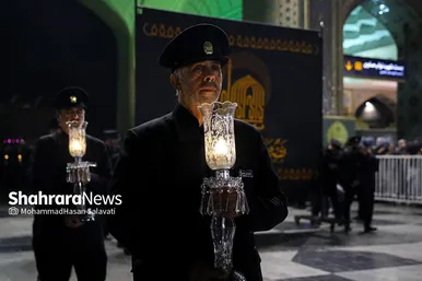 تصاویری از آئین شام غریبان امام رضا (ع) در حرم مطهر رضوی