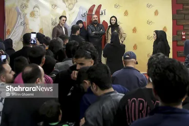 گزارش تصویری | اکران مردمی فیلم سینمایی «آقای زالو» با حضور عوامل در مشهد
