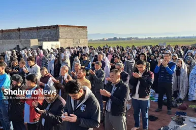 گزارش تصویری | نماز عید سعید فطر مهاجران افغانستانی در محله گلشهر مشهد
