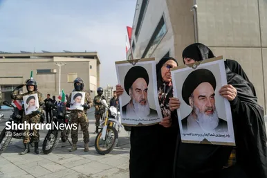 گزارش تصویری | مراسم آغاز چهل‌وهفتمین سالگرد دهه فجر انقلاب اسلامی در میدان شهدای مشهد