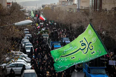 تشییع دو تن از شهدای حادثه تروریستی گلزار شهدای کرمان در مشهد