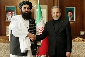 دیدار امیرخان متقی و سید عباس عراقچی در تهران | تأکید بر گسترش همکاری&zwnj;های دوجانبه و تحولات منطقه