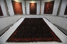 رونمایی از قالی نفیس افشاری در موزه حرم امام&zwnj;رضا(ع)