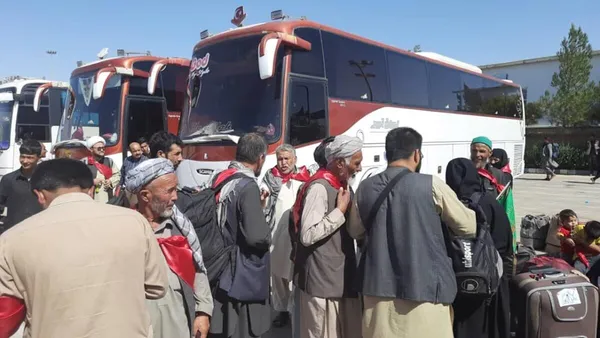 ۳۳ کاروان افغانستانی زائر کربلا وارد مرز دوغارون شدند