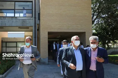 بازدید وزیر بهداشت از شرکت سرم‌سازی ثامن مشهد