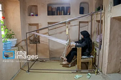 ایران زیباست | «چورشب بافی» سنتی در روستای رویین