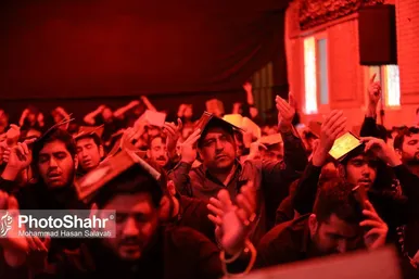 مراسم احیای شب بیست و یکم ماه رمضان در مشهد