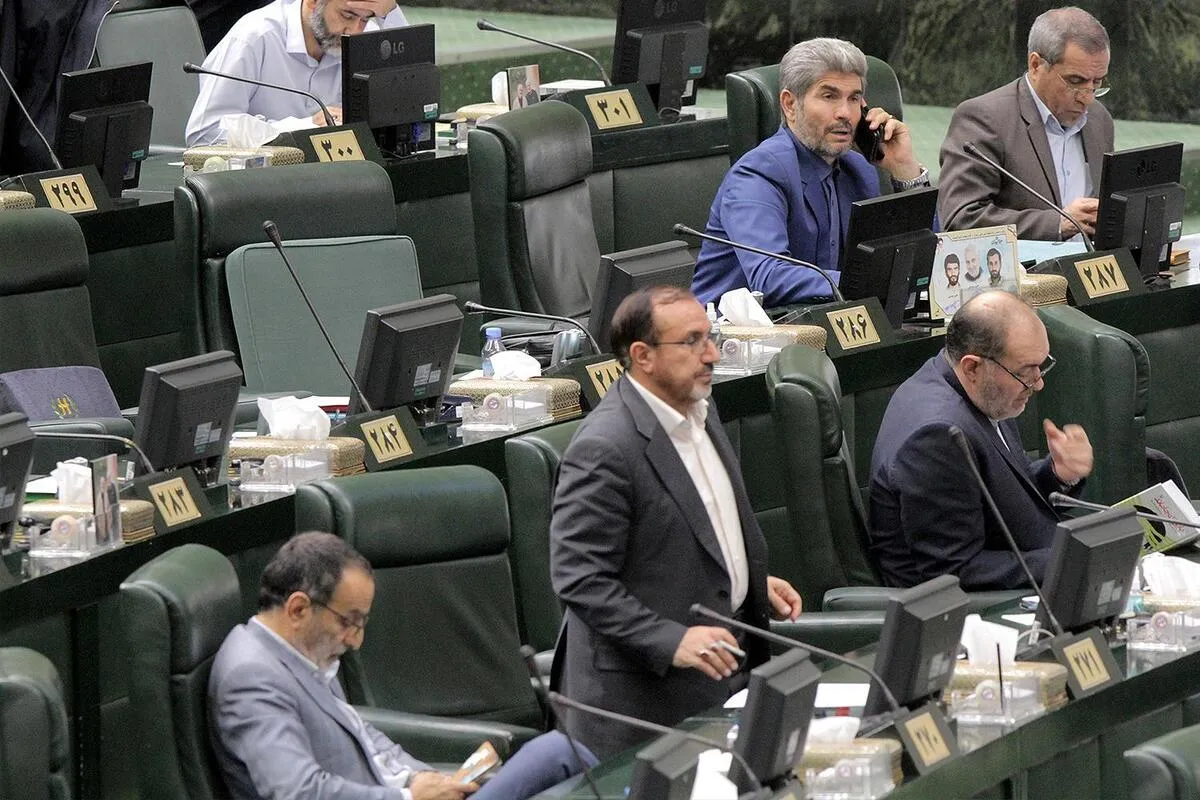تحقیق و تفحص از سازمان سنجش و بررسی آمادگی در مقابله با موج جدید کرونا در کمیسیون‌های هفته جاری مجلس (۱۷ دی ۱۴۰۱)