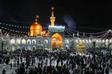 حال و هوای حرم مطهر رضوی در آستانه نیمه شعبان