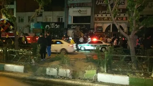 حادثه ورود کامیون آتش گرفته به منزل مسکونی در تهران + فیلم و عکس
