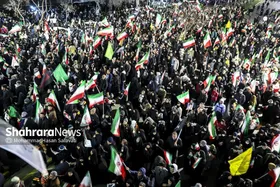 کارگردان تلویزیون: اتحاد مردم از هر سلاحی برنده&zwnj;تر است