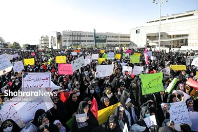 اجتماع بزرگ خانوادگی مدافعان حریم خانواده در مشهد