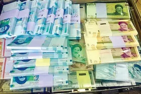 بازار داغ اسکناس&zwnj;فروشی در ایام عید غدیر | قیمت اسکناس نو در بازار مشهد چند؟