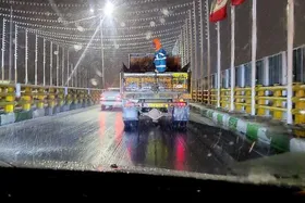 آماده&zwnj;باش ۶۵۰۰ نیروی خدمات شهری مشهد درپی بارش برف (۲۶ آذر ۱۴۰۴)