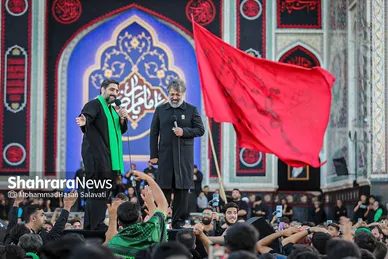 تصاویری از آئین چهارپایه خوانی عصر شهادت امام رضا (ع) در حرم مطهر رضوی