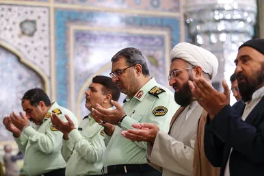 نماز عید قربان در حرم مطهر رضوی