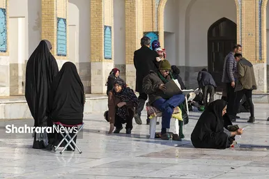 آیین چراغ برات در آرامگاه خواجه ربیع