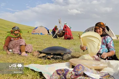 مادرانِ آبادی