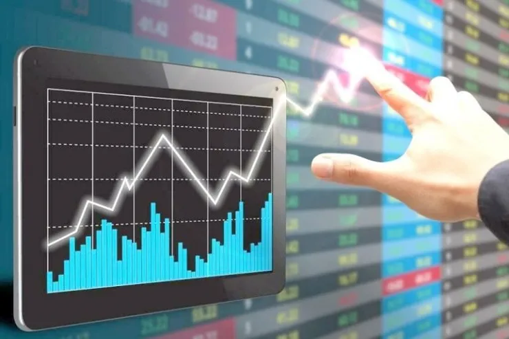 حرکت بورس بر لبه تیغ | آیا بازار آماده صعود است؟