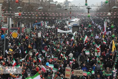 گزارش تصویری حضور باشکوه مردم مشهد در راهپیمایی ۲۲ بهمن - ۲