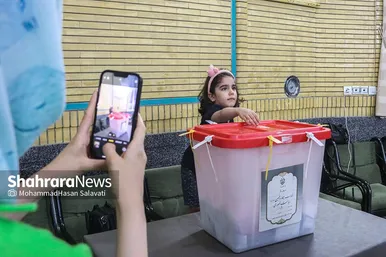 عکس‌هایی از مرحله دوم انتخابات چهاردهمین دوره ریاست‌جمهوری در مشهد (۶)
