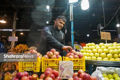 گزارش تصویری | بازار میوه در شب یلدا