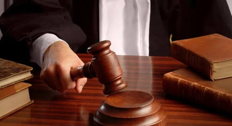 ۲ هزار عنوان مجرمانه داریم/ تکان بخوریم، جرم است