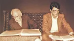 تصاویر محمدرضا شجریان از کودکی تا مرگ | بازی فوتبال و والیبال، خوشنویسی و گل‌کاری