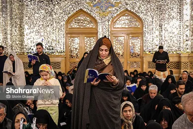 گزارش تصویری | مراسم احیای دومین شب قدر در حرم مطهر امام رضا (ع) -۲