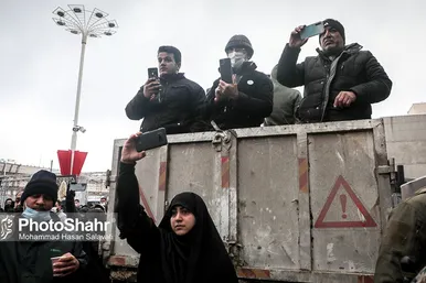 مراسم تدفین پیکر مطهر سه شهید گمنام در میدان شهدا مشهد